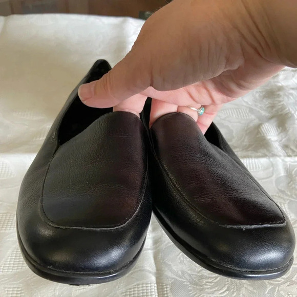 Trotters Jenn Black Loafer Slip on Shoes Sz 10 EUC - Picture 2 of 8
